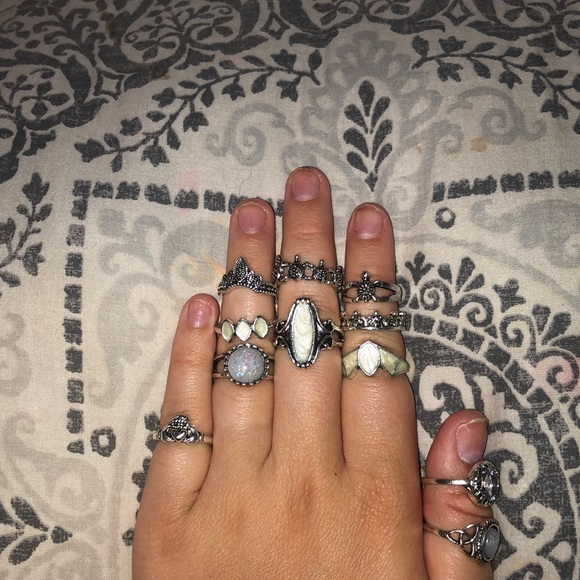 Assorted size ring set!! - Picture 2 of 3